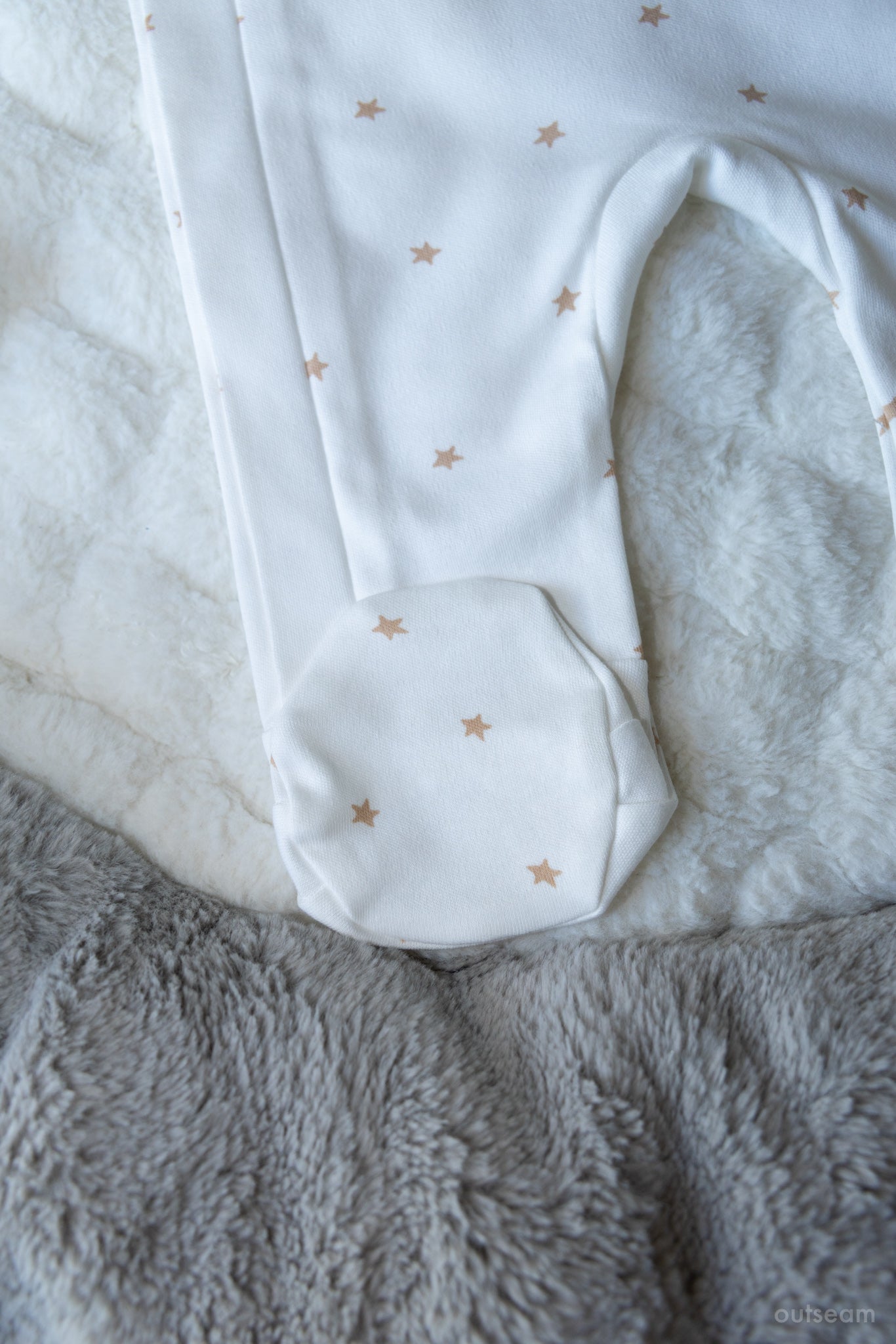 Outseam Sleepsuit Zipper Brown Stars — detail view 3